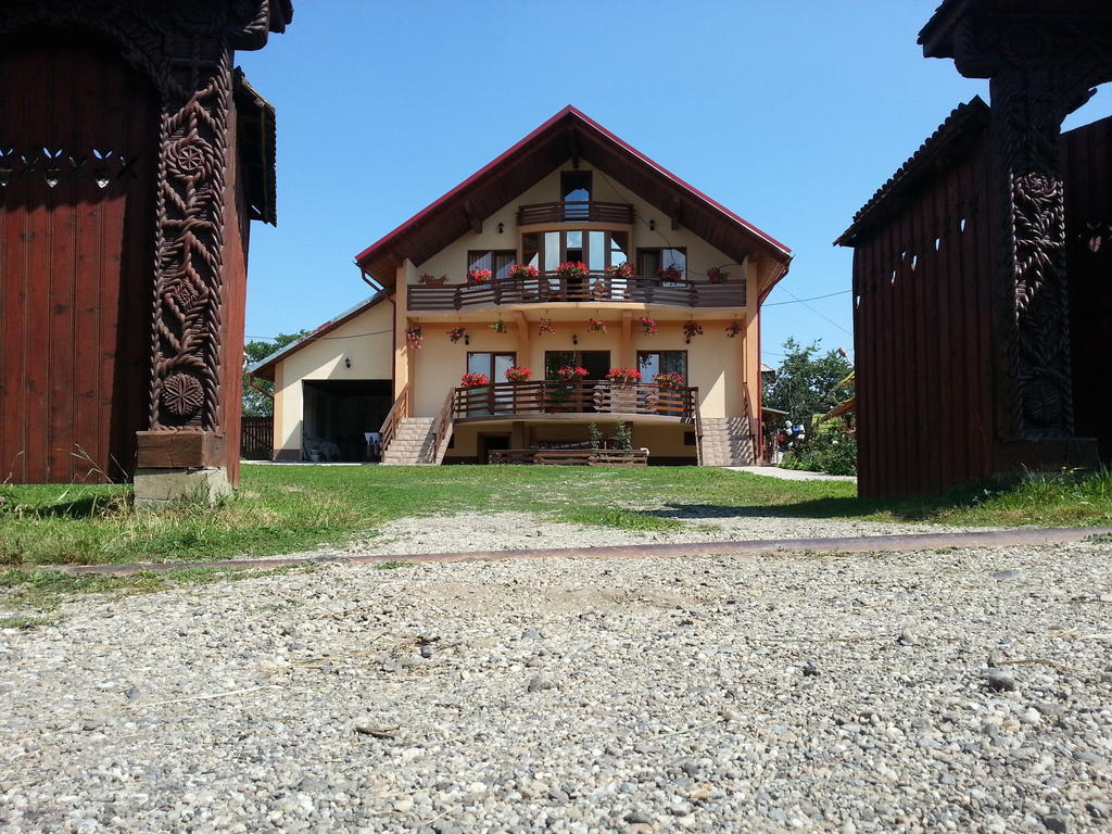 Pensiunea Maramures Окна-Шугатаг Экстерьер фото